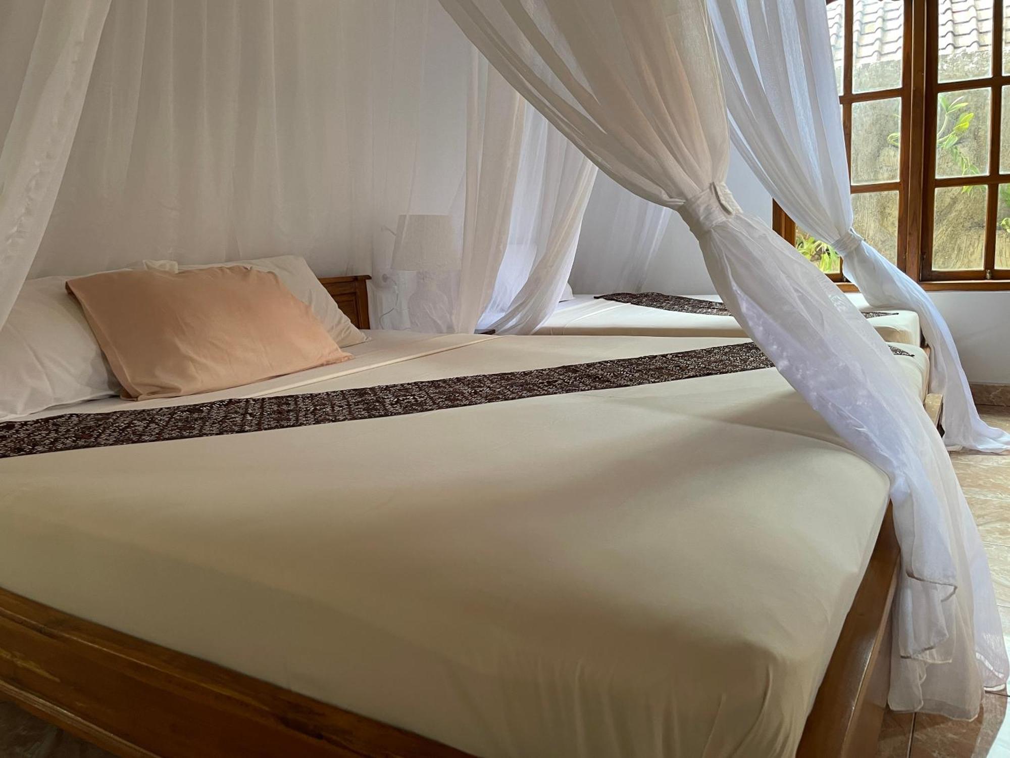 Kubu Elsa Bali Hotel Lovina Cameră foto